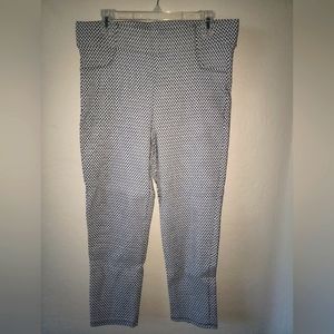 NWOT Black & white checked capri stretch leggings